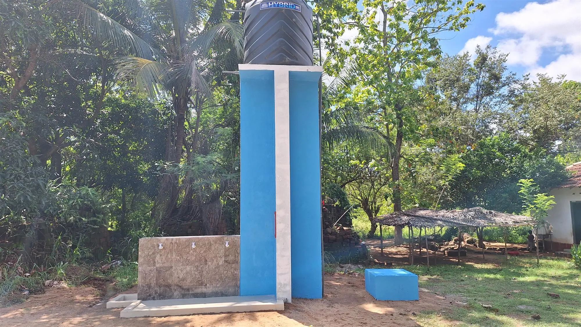 Drilling and equipping a 45m deep surface well
