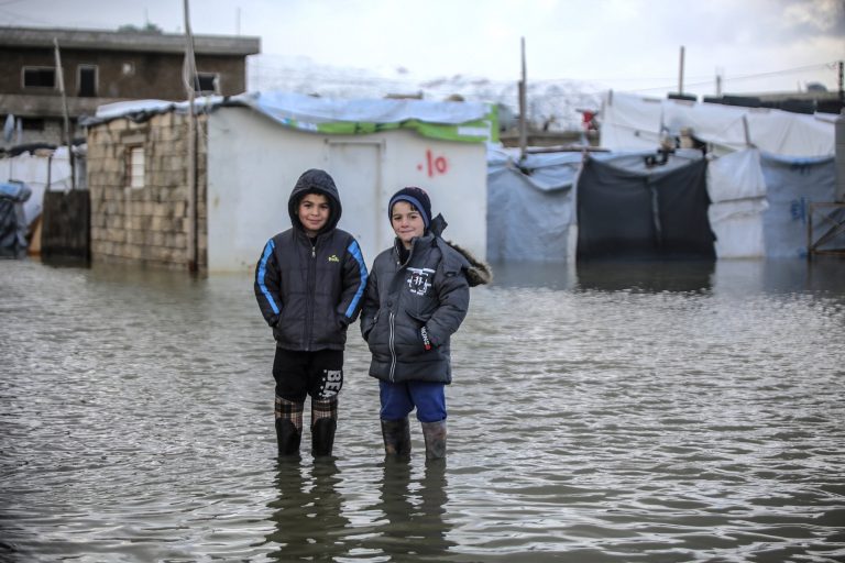 لإغاثة اللاجئين السوريين خلال الشتاء: حاجة إنسانية ملحة