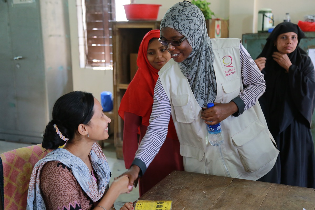 المرأة في العمل الإنساني : الكادر النسائي والمتطوعات في قطر الخيرية شريك أساسي