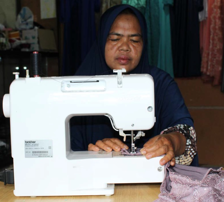 مشروع‭ ‬صغير‭ ‬يمنح‭ ‬الأمل‭ ‬لأسرة ‬‮"خيرية"‬‭ ‬بإندونيسيا
