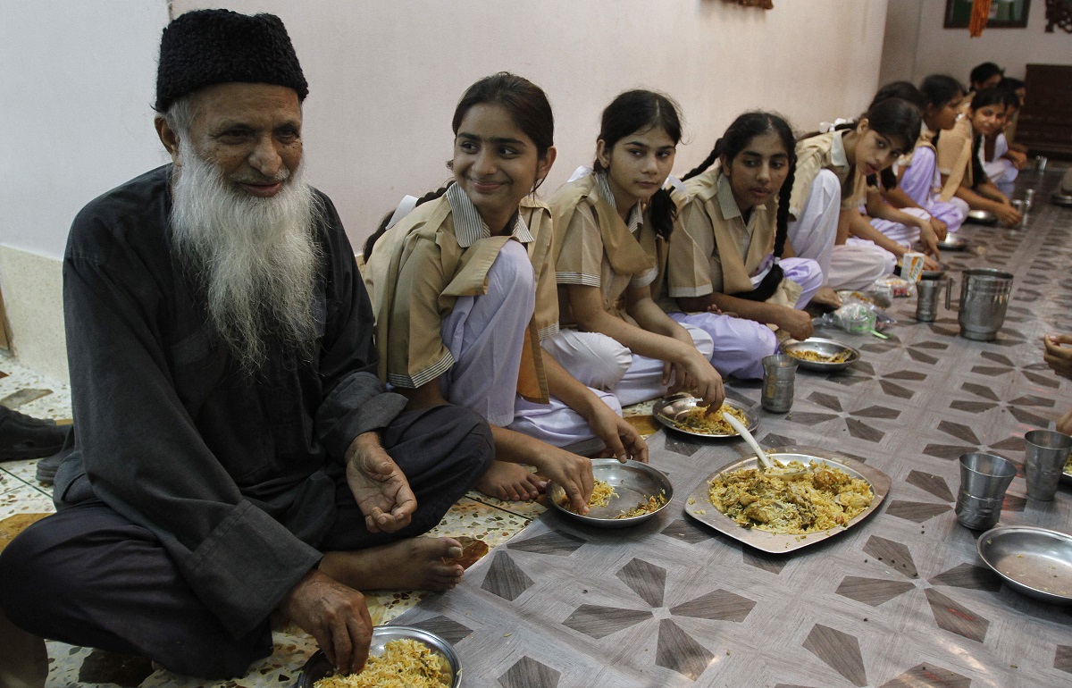 أبو الفقراء عبد الستار إيدهي .. رائد الأعمال الإنسانية في باكستان