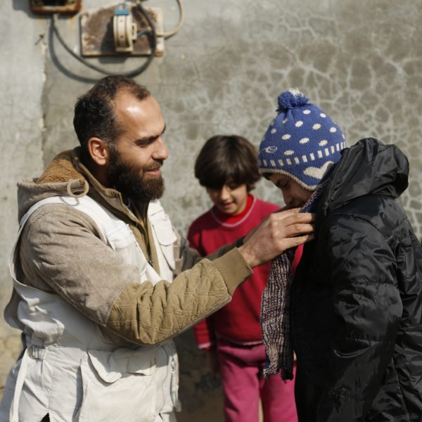 حملة الشتاء الدافئ لإغاثة اللاجئين السوريين: نحو قلوب آمنة وأجساد دافئة