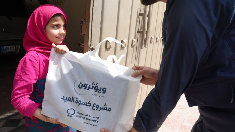 فرحة العيد للمحتاجين والأيتام: كيف ندخل السرور عليهم بطرق مبتكرة ومؤثرة