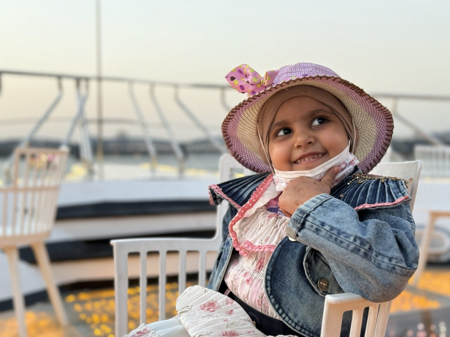 سرطان اليمن الصامت يكشف انهيار النظام الصحي وتفاقم المعاناة بسبب الحرب والفقر ونقص العلاج والأجهزة والوعي مقابل مبادرات إنسانية محدودة تعيد بعض الأمل للأسر المتضررة.