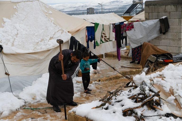 مخيمات سوريا في الشتاء: قصة صمود وتحدي
